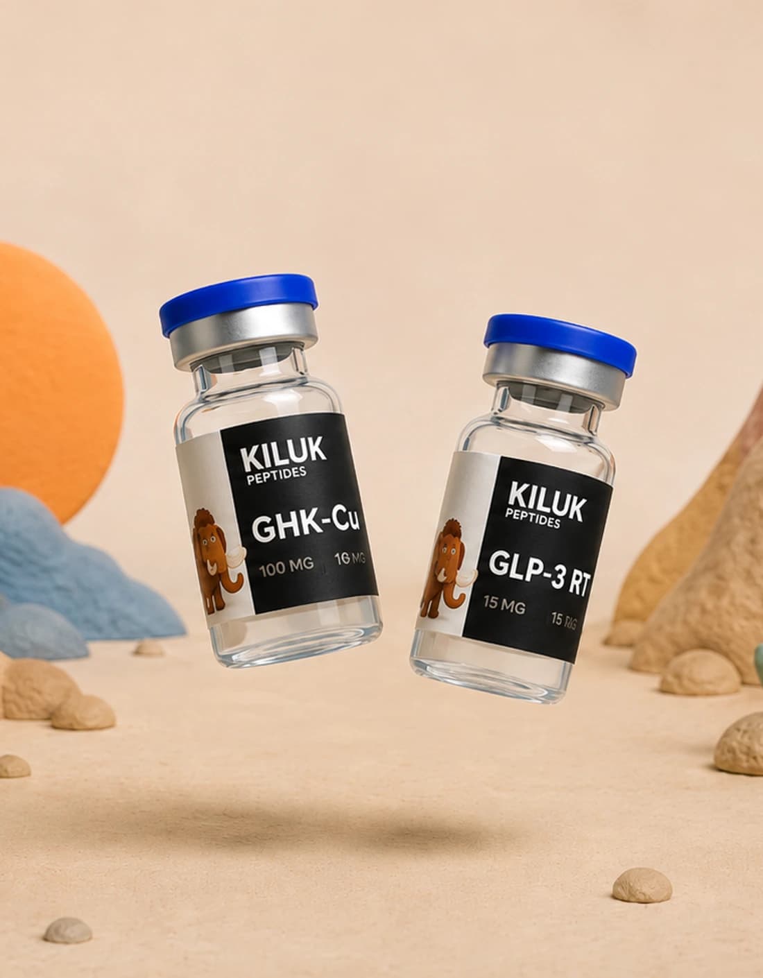 Zwei KILUK-Vials, GHK-Cu und GLP-3 RT, in einer modellierten Tonlandschaft